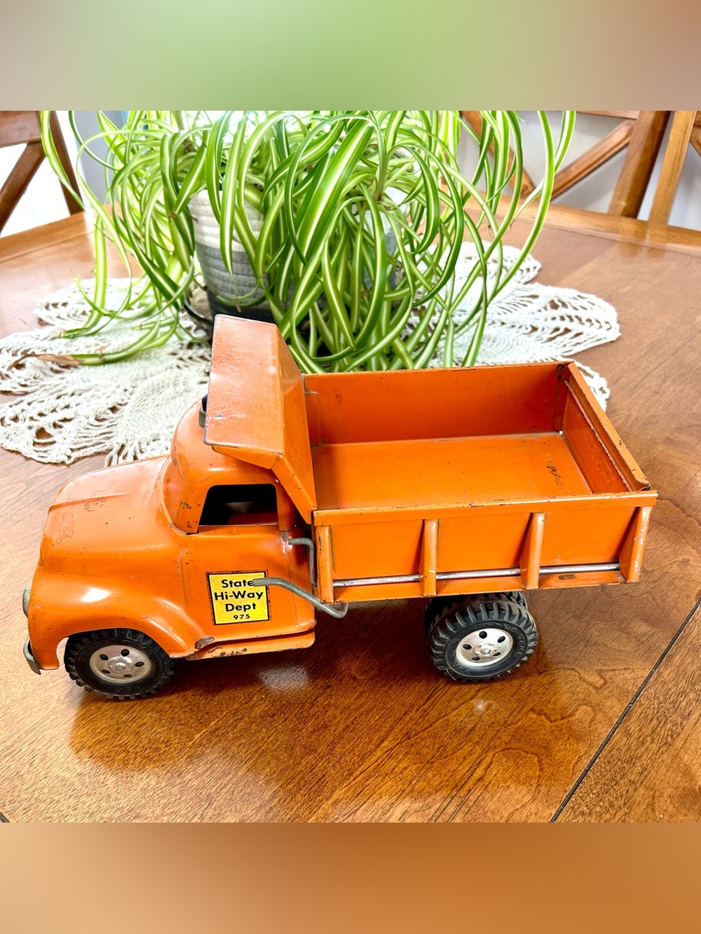 Vintage 1956 Orange state hi-way dept 975 dump truck Metal Tonka Toy